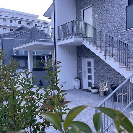 Un Passo Dal Mare Bed&Breakfast San Salvo Marina Exterior photo